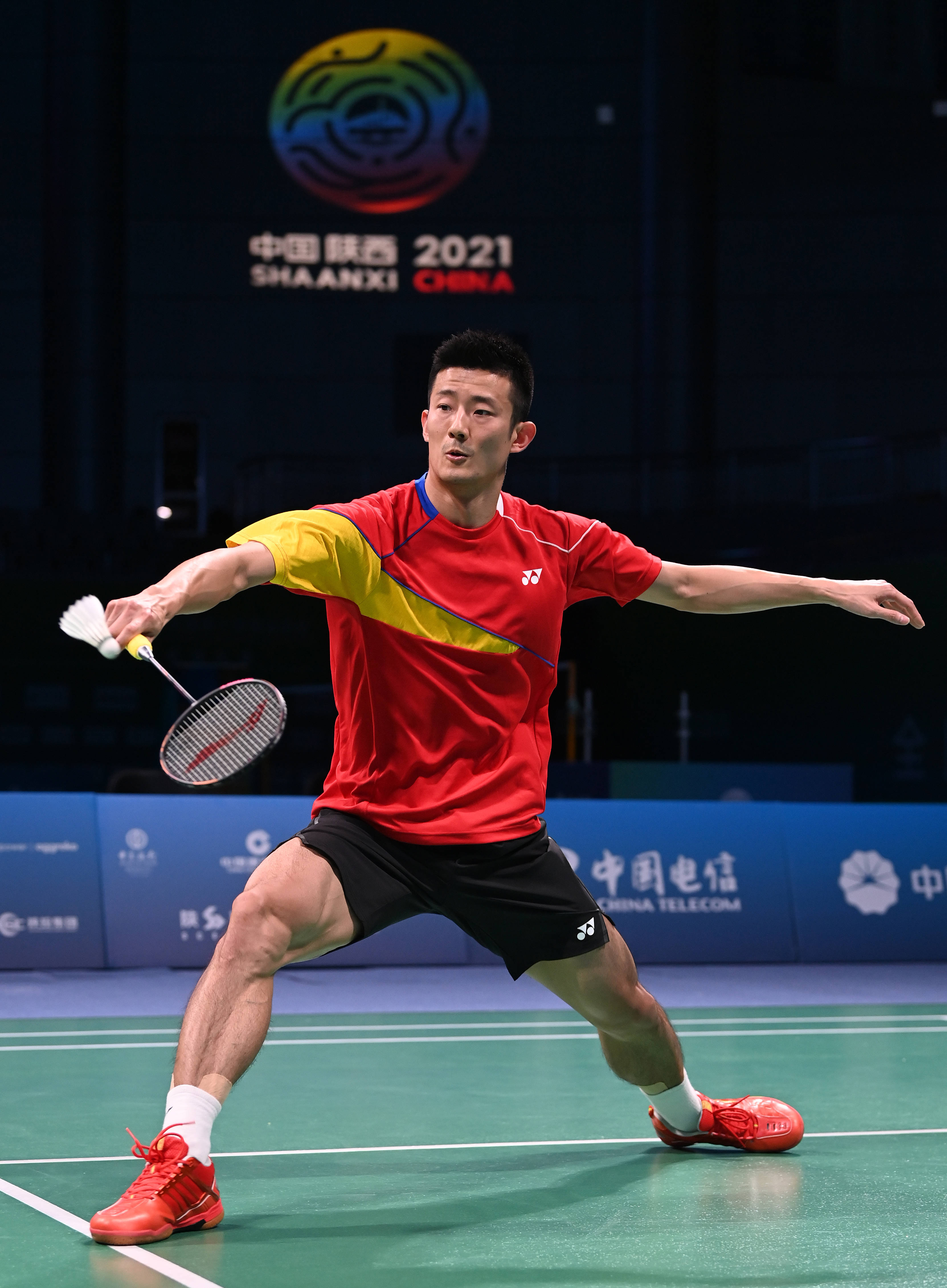 英格兰羽毛球队完胜法国羽毛球队，谌龙三分雨点燃全场的简单介绍